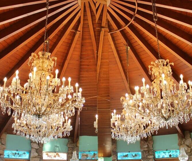 בית מלון כפרי Madonna Inn