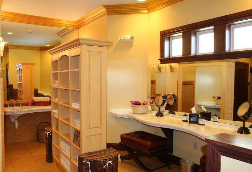 בית מלון כפרי Madonna Inn