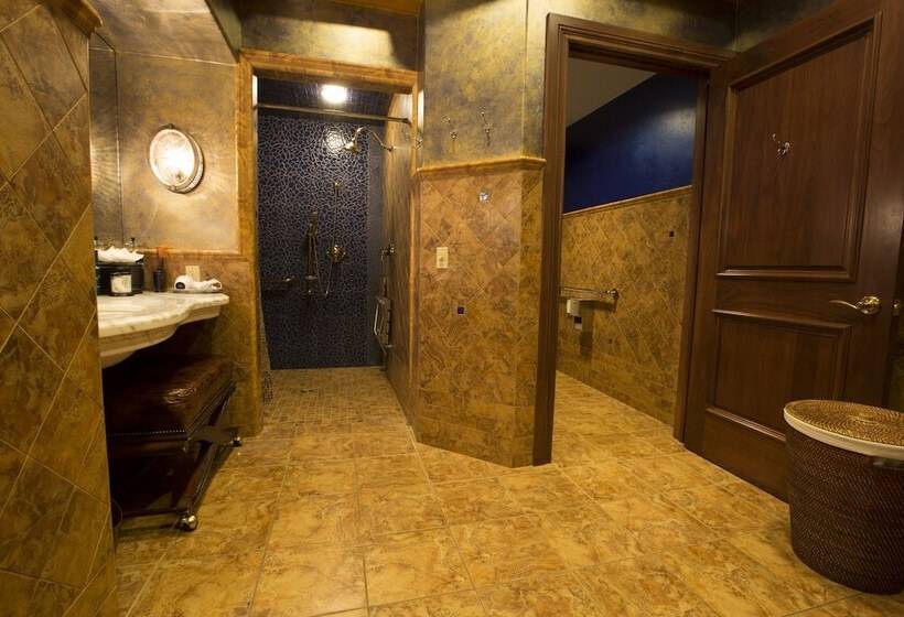 בית מלון כפרי Madonna Inn