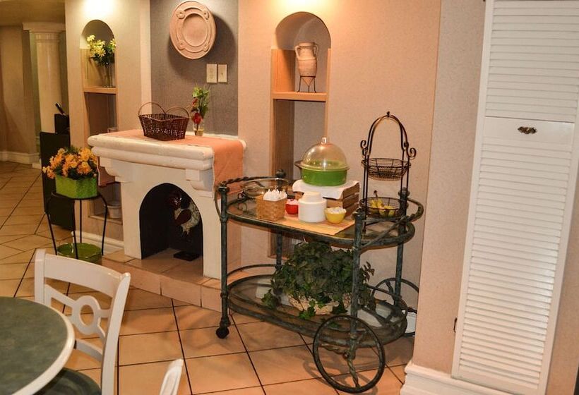 Magnuson Hotel Texarkana