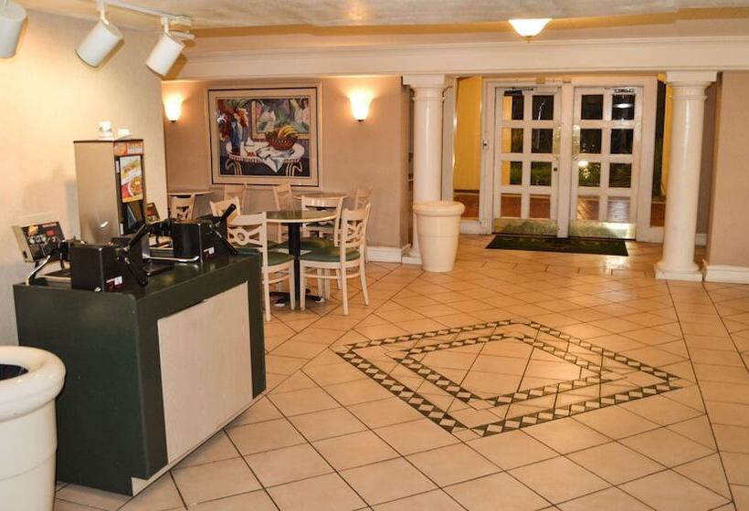 Magnuson Hotel Texarkana