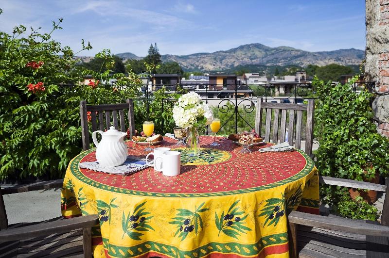 Отель Maison Fleurie, A Four Sisters Inn