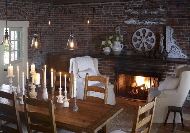 Отель Maison Fleurie, A Four Sisters Inn