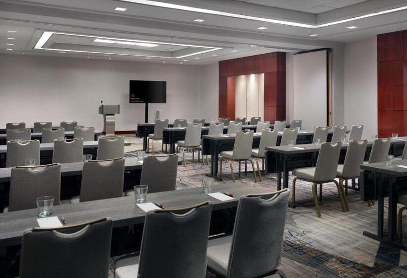 ホテル Marriott Kansas City Overland Park