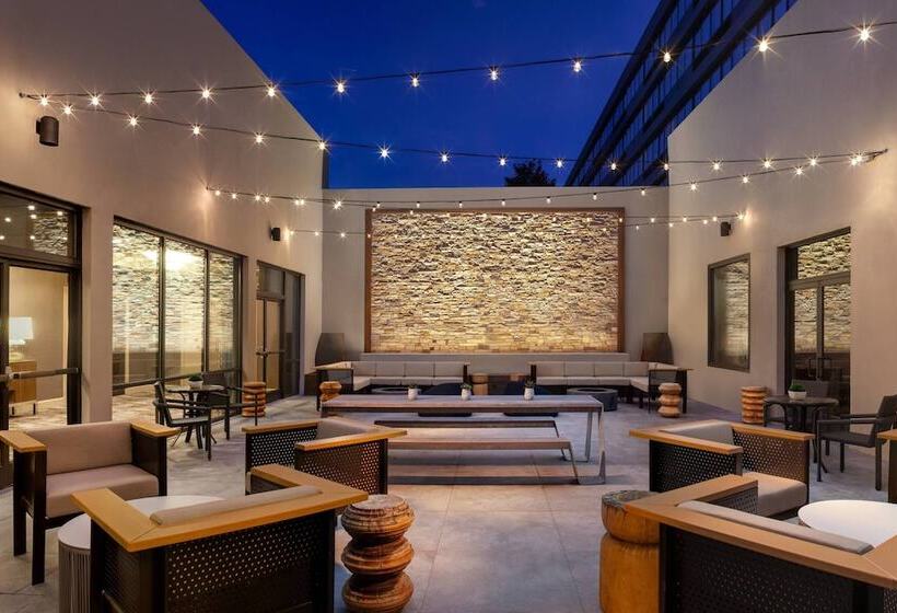 هتل Marriott Raleigh Durham Research Triangle Park