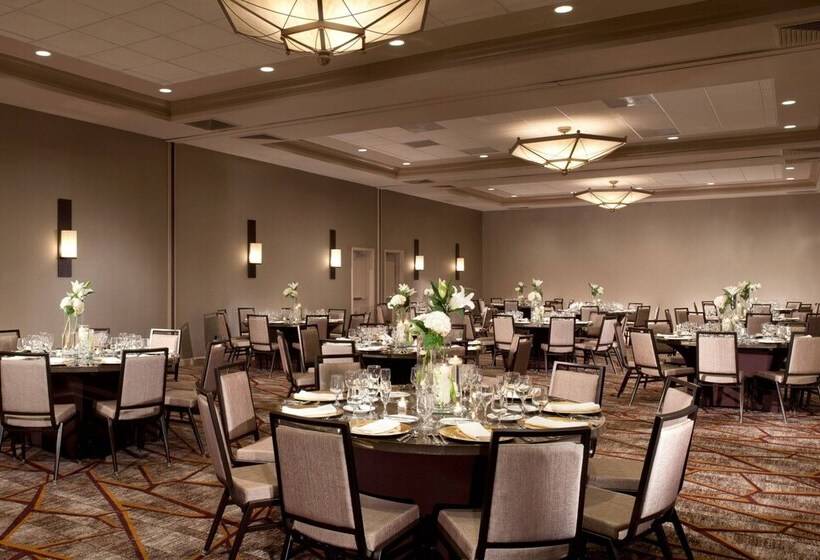 هتل Marriott Raleigh Durham Research Triangle Park