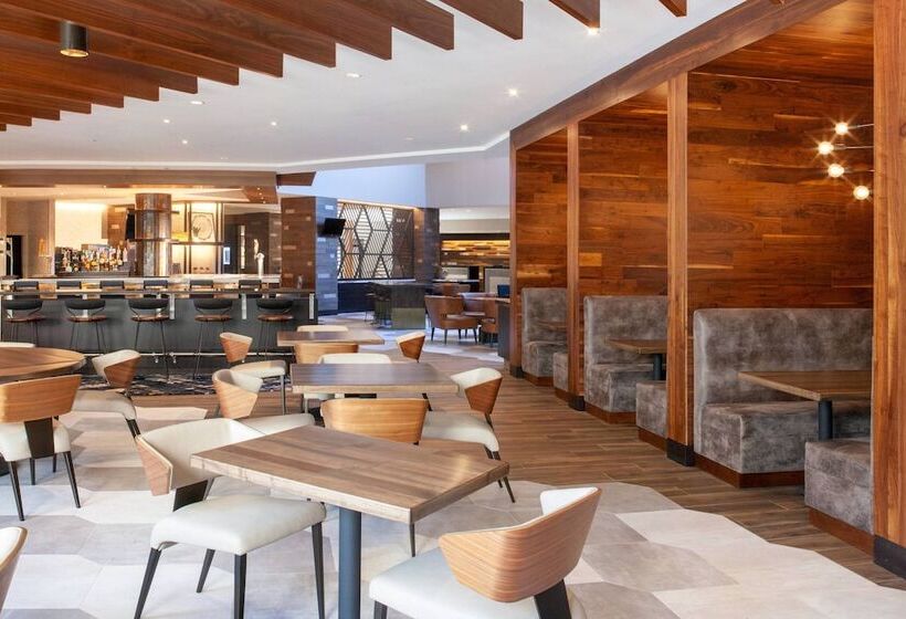 هتل Marriott Raleigh Durham Research Triangle Park