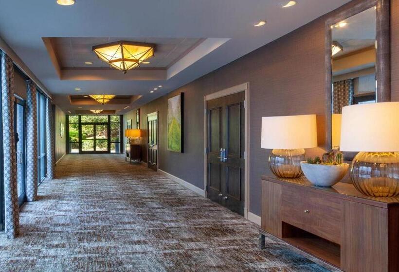 هتل Marriott Raleigh Durham Research Triangle Park