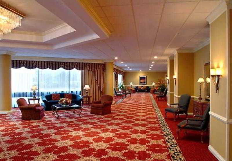 Отель Marriott Springfield Downtown