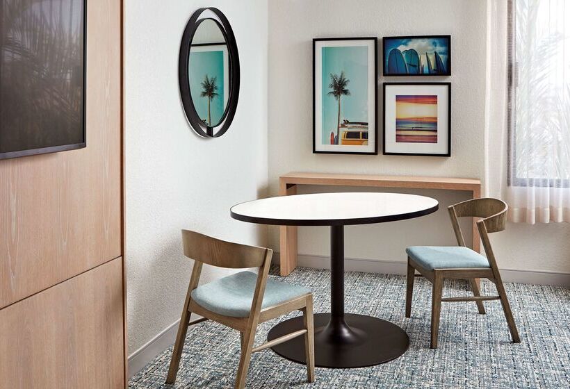 בית מלון כפרי Mdr Marina del Rey, a Doubletree by Hilton