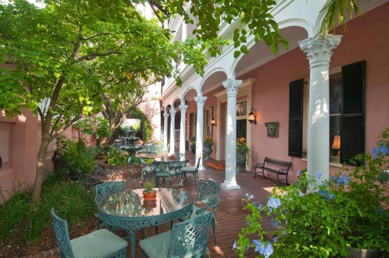 Отель Meeting Street Inn