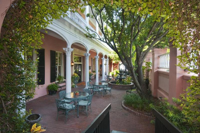 Отель Meeting Street Inn