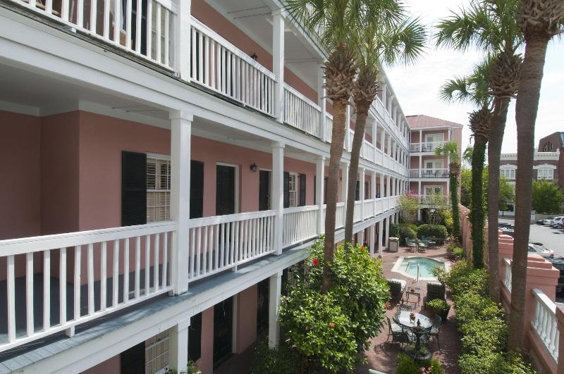 Отель Meeting Street Inn