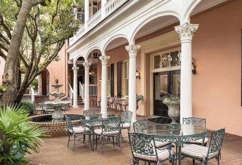 Отель Meeting Street Inn