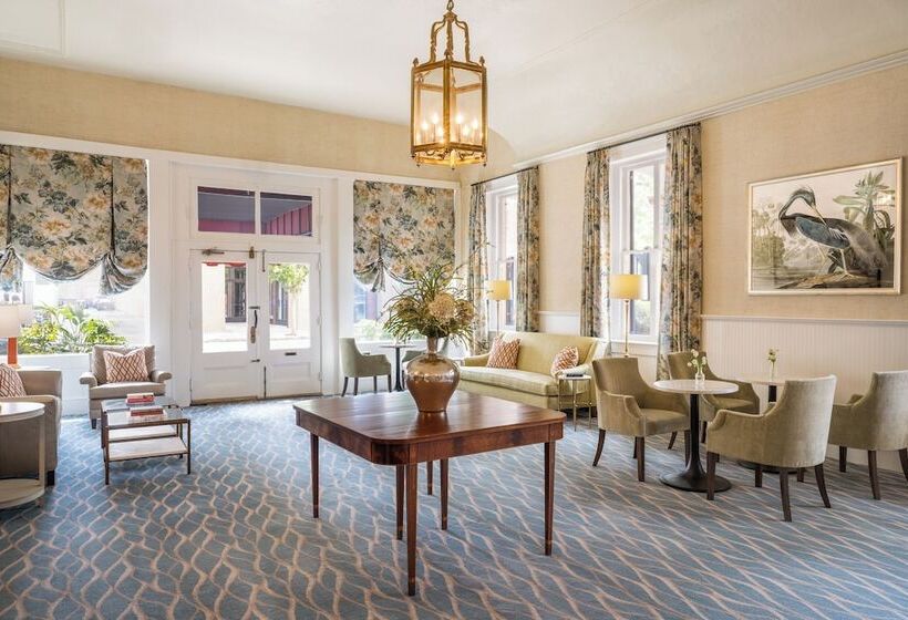 Отель Meeting Street Inn