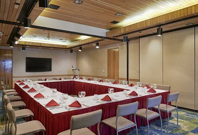 Отель Miami International Airport