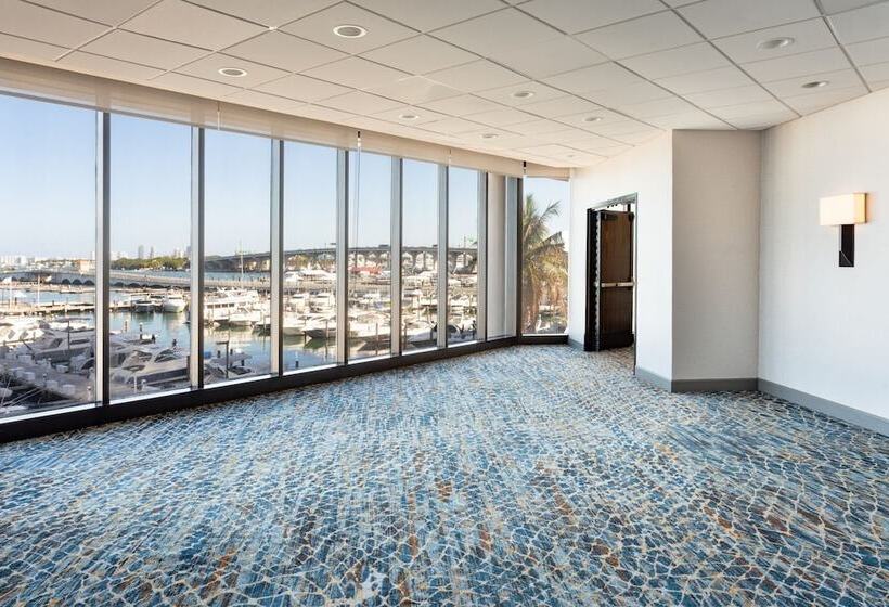 בית מלון כפרי Miami Marriott Biscayne Bay