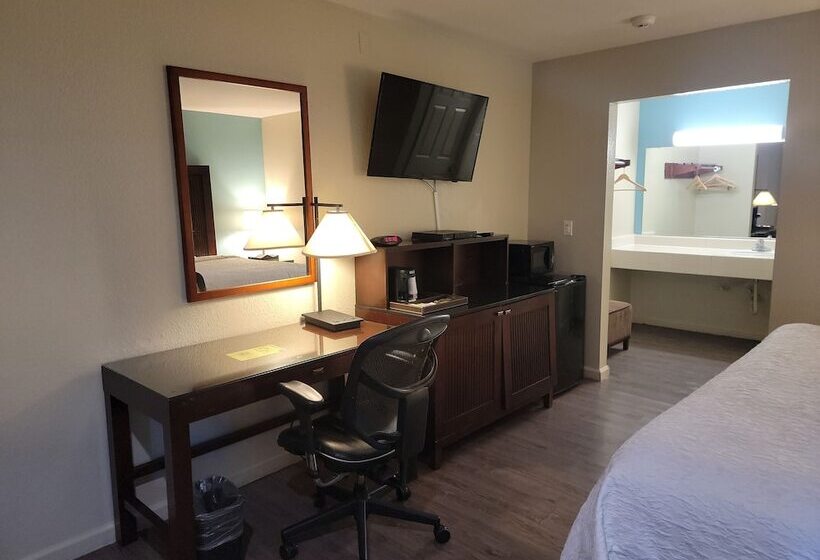 فندق Mission Inn And Suites