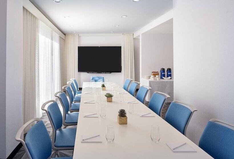 Отель Mondrian Los Angeles In West Hollywood