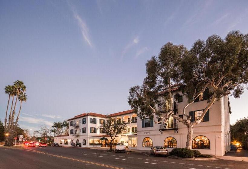 فندق Montecito Inn