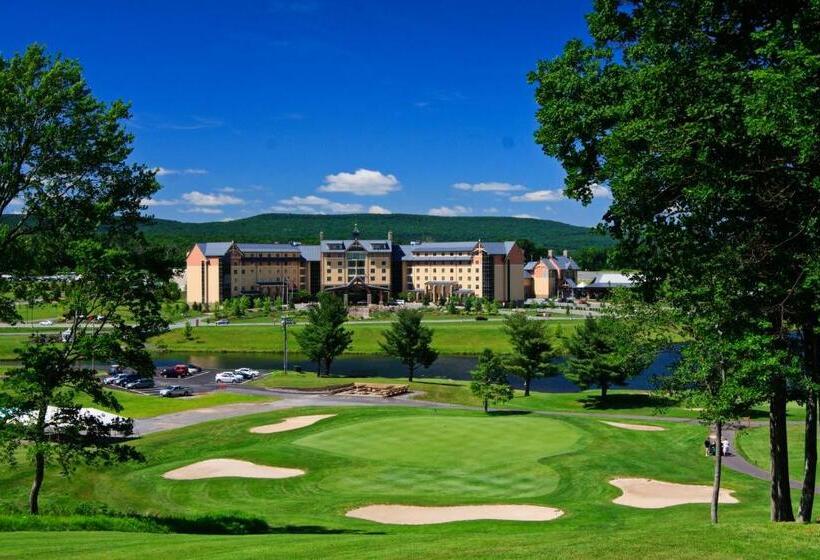 فندق Mount Airy Casino Resort   Adults Only 21 Plus