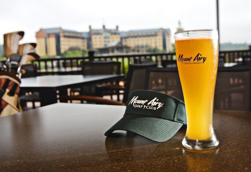 فندق Mount Airy Casino Resort   Adults Only 21 Plus