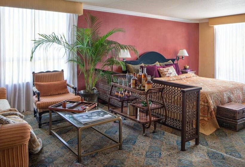 Отель Petit Ermitage