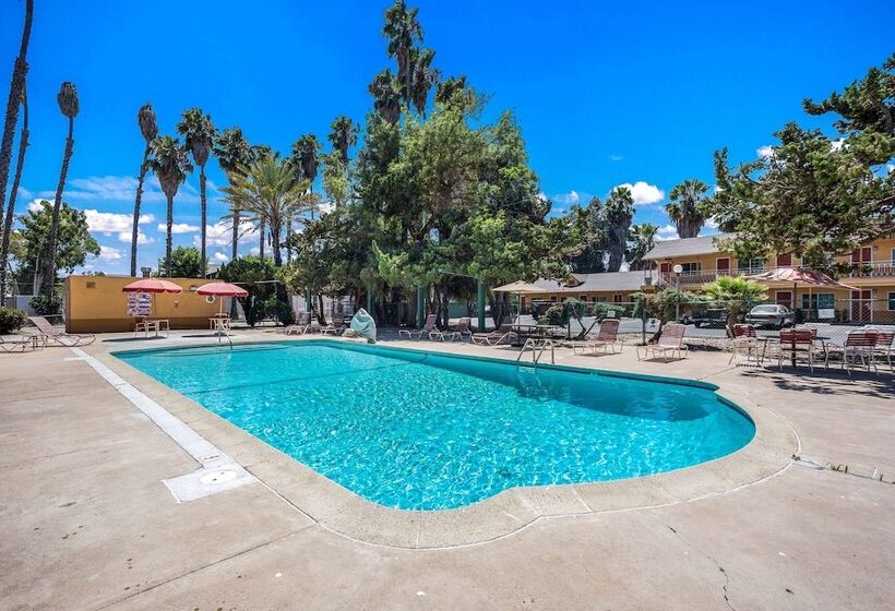 Отель Quality Inn Escondido Downtown