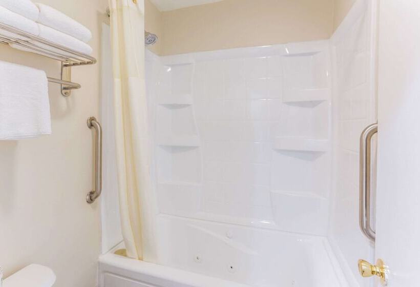 Отель Quality Inn Escondido Downtown