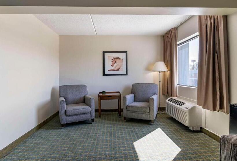 酒店 Quality Inn Lexington Horse Park