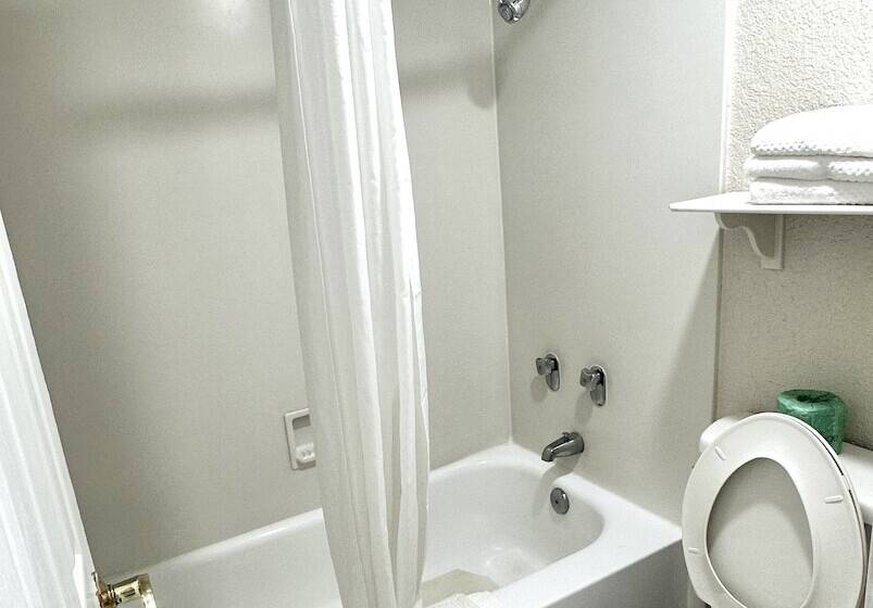 فندق Quality Inn Nacogdoches Near University