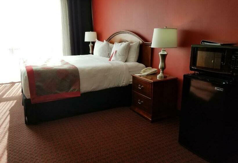 هتل Ramada Plaza & Conf Center By Wyndham Fort Wayne