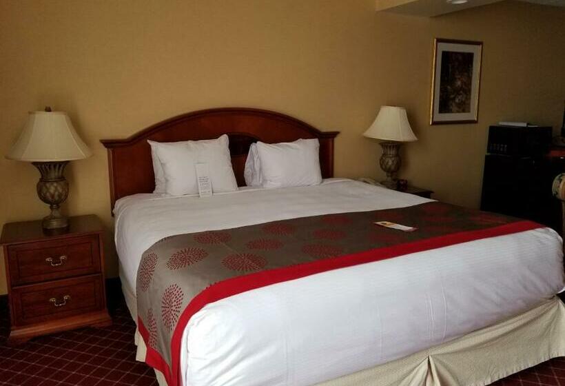 هتل Ramada Plaza & Conf Center By Wyndham Fort Wayne