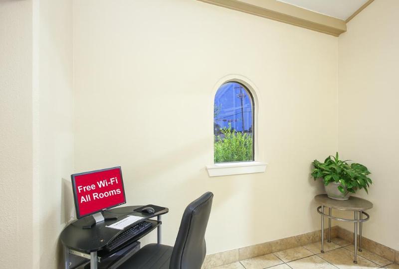 فندق Red Roof Inn North Dallas   Park Central