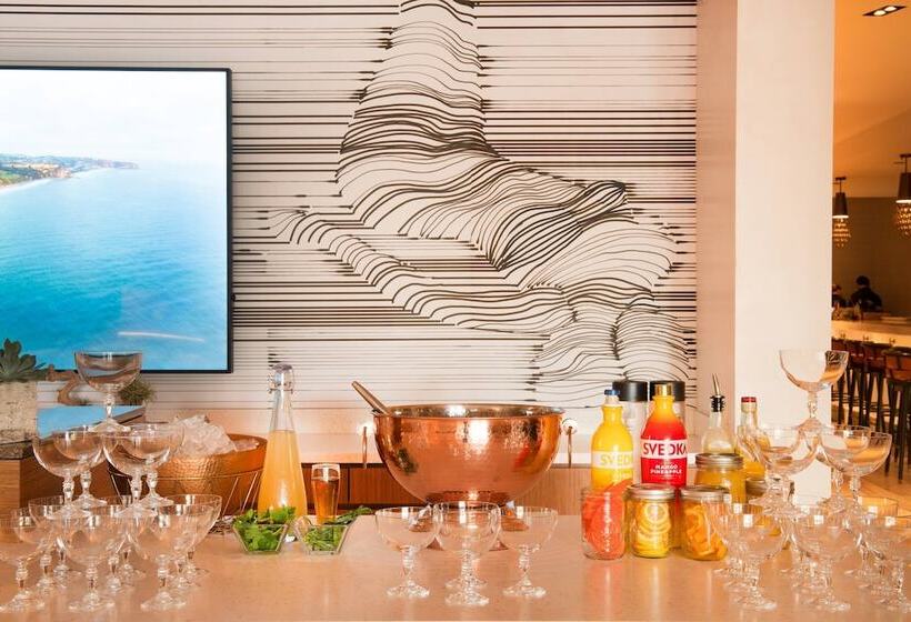 فندق Renaissance Newport Beach