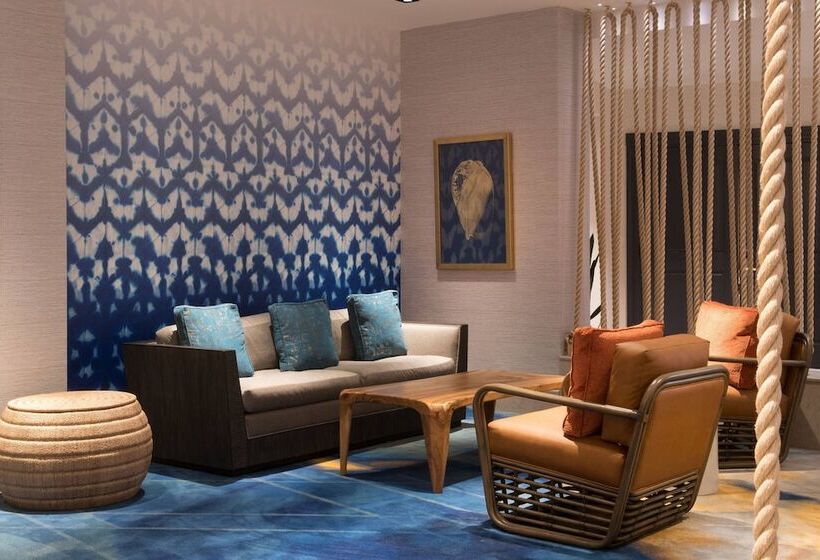 فندق Renaissance Newport Beach