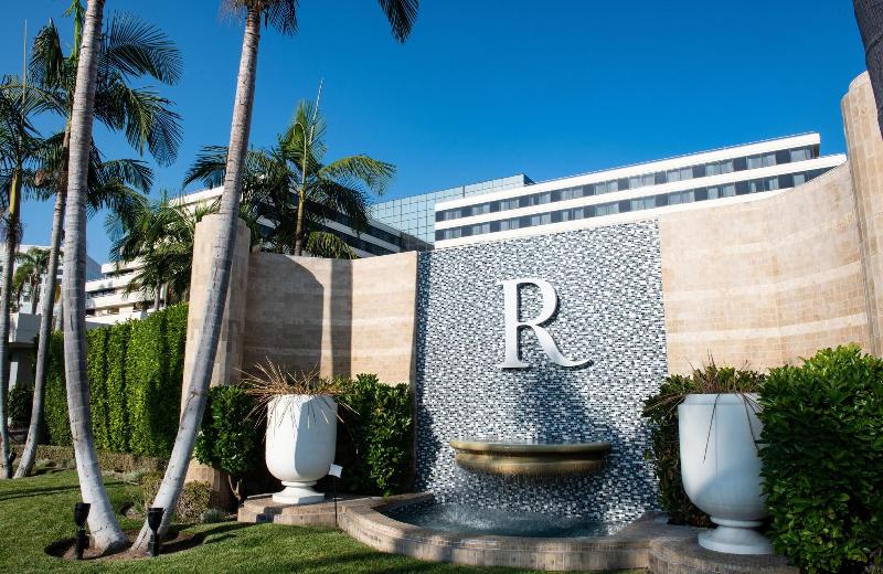 فندق Renaissance Newport Beach