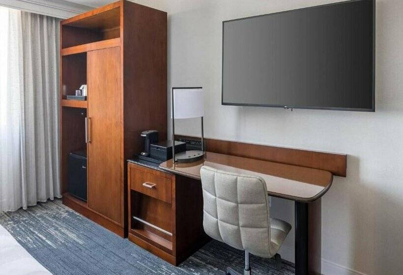 酒店 Richmond Marriott