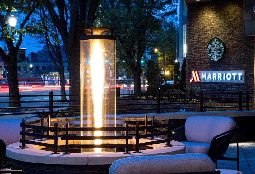 酒店 Richmond Marriott