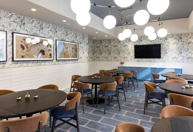 酒店 Richmond Marriott