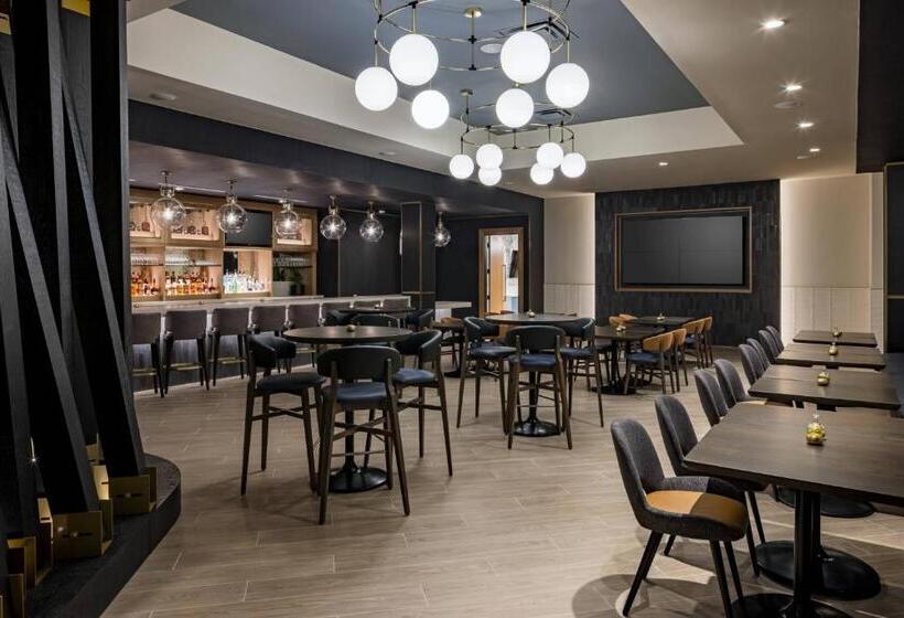 酒店 Richmond Marriott