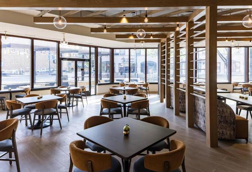 酒店 Richmond Marriott