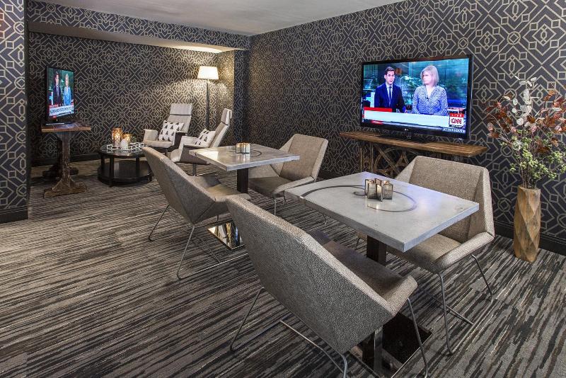 Отель Rochester Airport Marriott