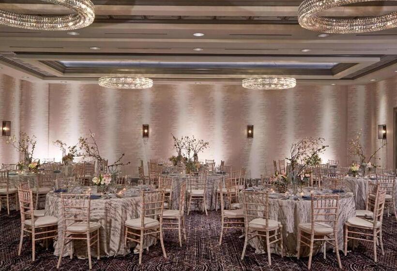 Отель Rochester Airport Marriott