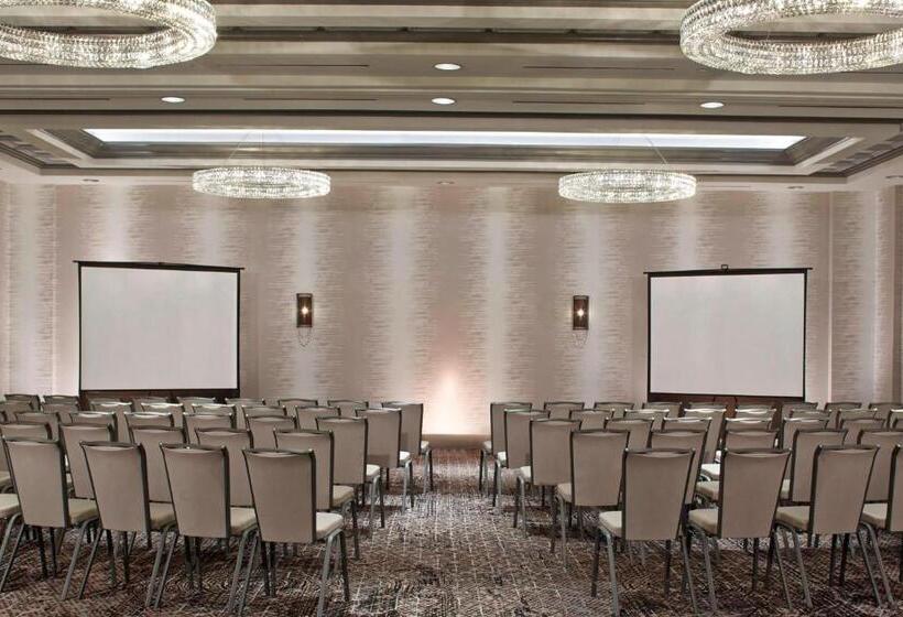 Отель Rochester Airport Marriott