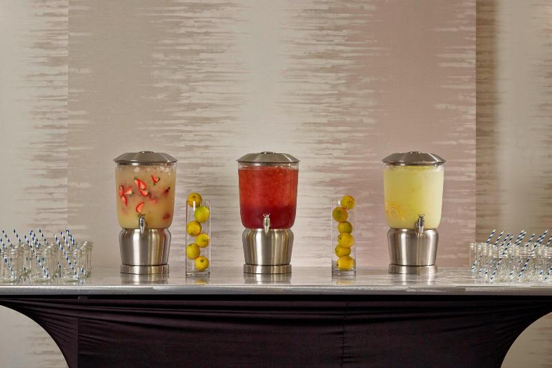 هتل Rochester Airport Marriott