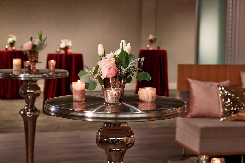 Отель Rochester Airport Marriott