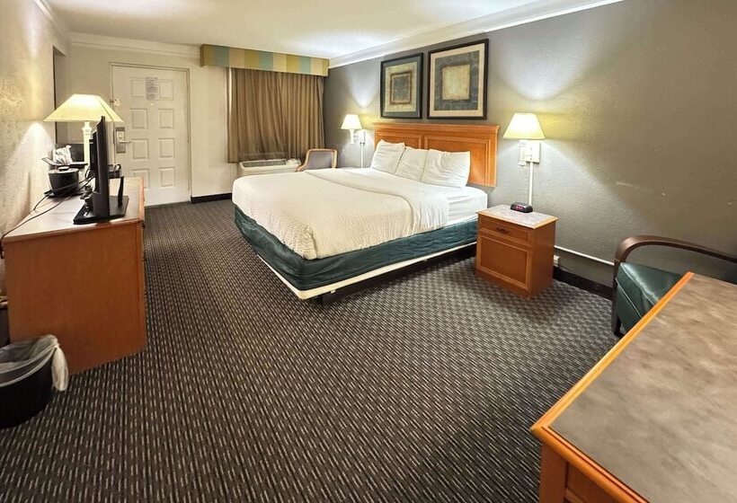 فندق Rodeway Inn