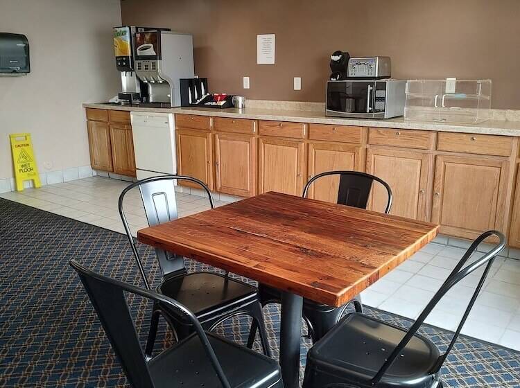 酒店 Bison Inn & Suites On University