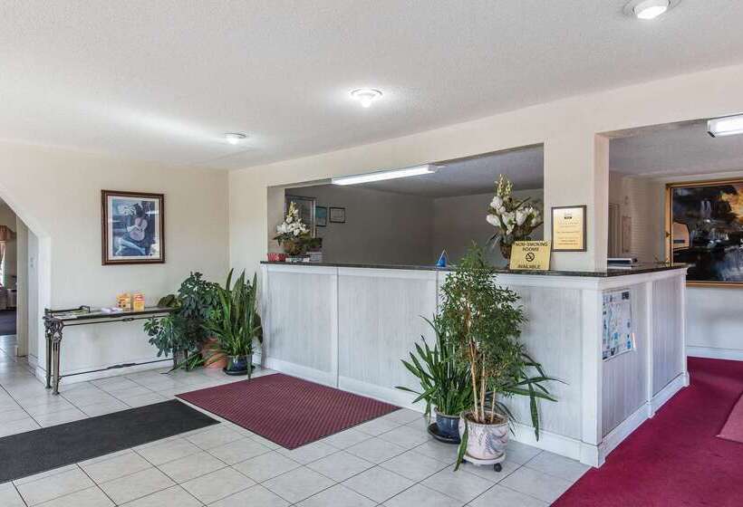 هتل Rodeway Inn & Suites